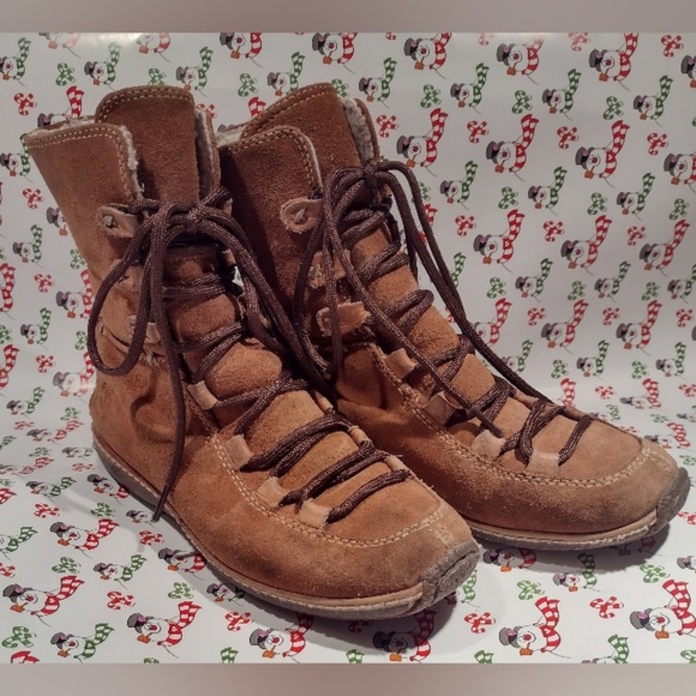 Timberland suede lace up boots